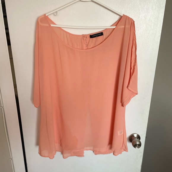 Fashion to Figure Sheer Open Back Blouse - Size 2X - Picture 3 of 15